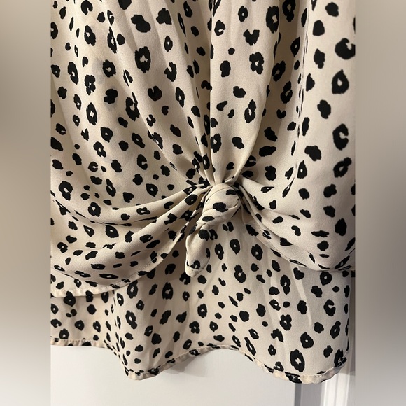 Lush Leopard Print 1X Plus Size Blouse - Picture 4 of 6